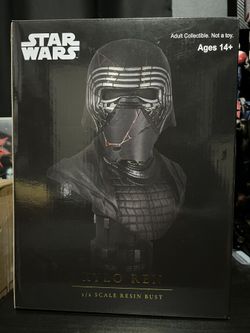 Diamond Select Star Wars Legends in 3D Kylo Ren 1/2 Scale Bust