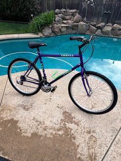 Fuji mountain bike,needs rear derailer adjustment, shifts from 3rd on.