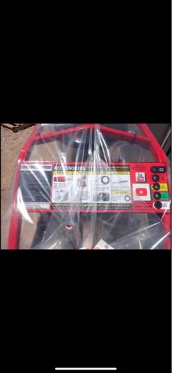 Commercial hit pressure washer