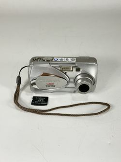 Olympus Camedia D-580 Zoom Silver Point & Shoot Digital Camera with Memory
