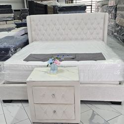 King Sizes Bed With Mattress And Nightstand New 