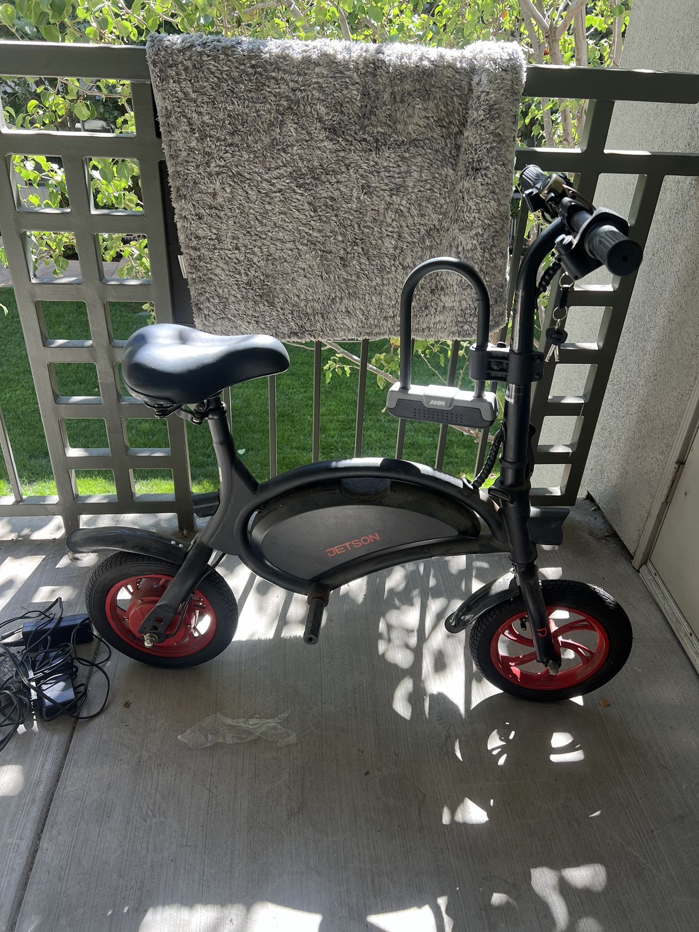 Jetson Bolt Electric Bike - www.rajagirimanappuram.com