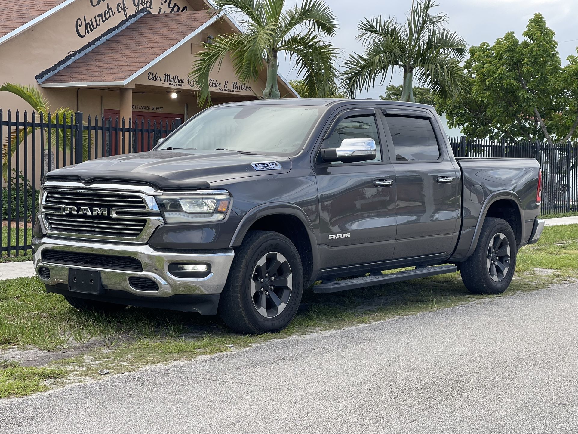 2020 RAM 1500 LARAMIE