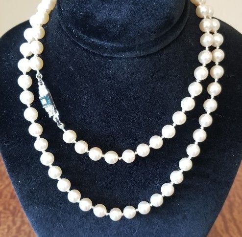 Off White Bead Necklace