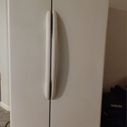Kenmore Refrigerator 