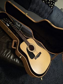 Guitar Hard Case (guitar Not Included) 