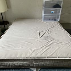 Queen Size Mattress & Box Spring