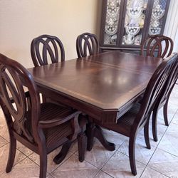 Dining Table and 6 Chairs