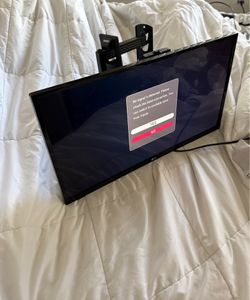 HD 720p LED TV - 28"