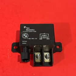 BMW 520D 5 SERIES 2012 F11 F10 FUEL PUMP CONTROL UNIT 558921