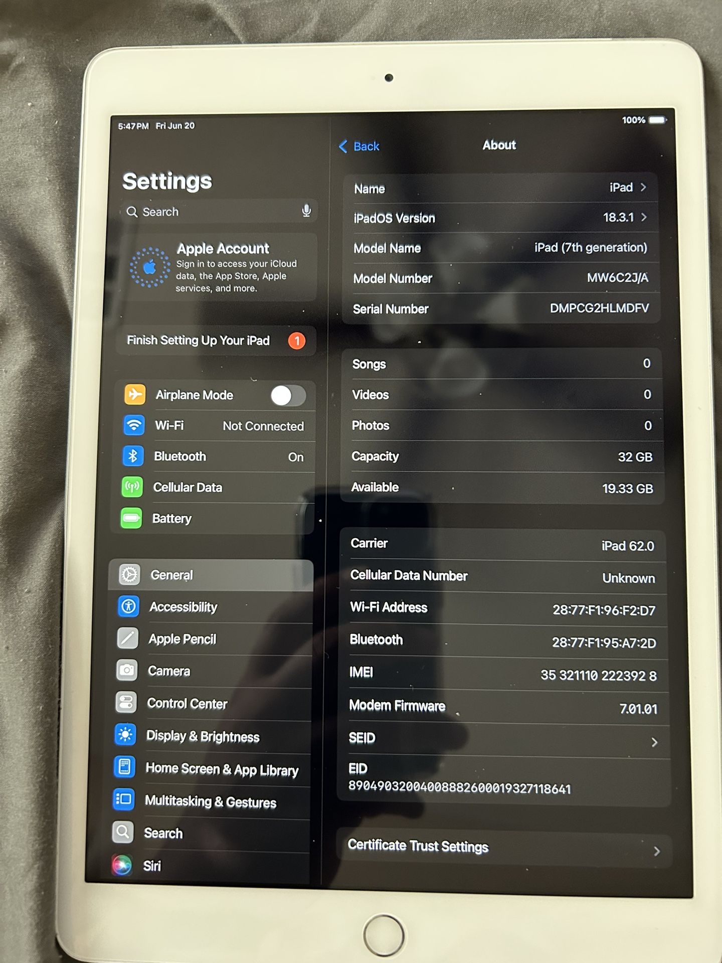 White iPad 7th Generation 32gig