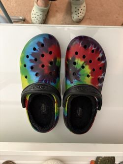 Fuzzy Crocs- 6 M / 8W