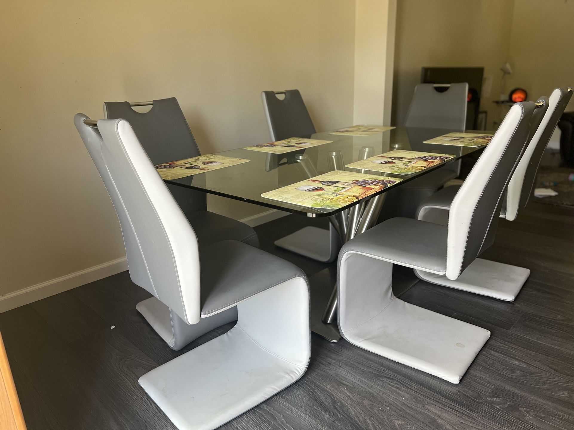 Beautiful Dining Set, Moving Sale
