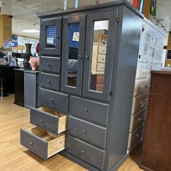 Luxury Huge Pinewood Drawer With Mirror To Hang Clothes Hanger 