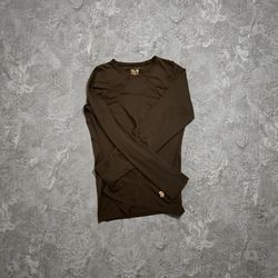 Woman’s Mountain hardware Long Sleeve 