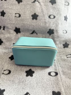 La Mer limited cosmetic bag