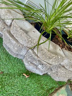Retaining wall blocks