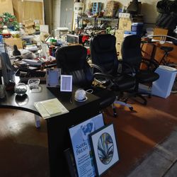 3 Houses And Medical Office Sale - Lots Of Stuff