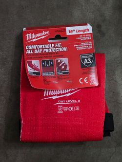 Milwaukee 16" Protective Sleeves Cut Level A3