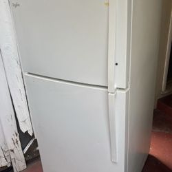 Whirlpool Top Freezer Refrigerator – 18 cu ft – White – Fully Tested – 120-Day Warranty – Delivery Available 