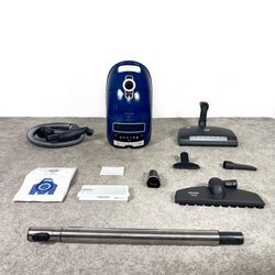 Miele Complete C3 Marin Vacuum Cleaner w/ all attachments 