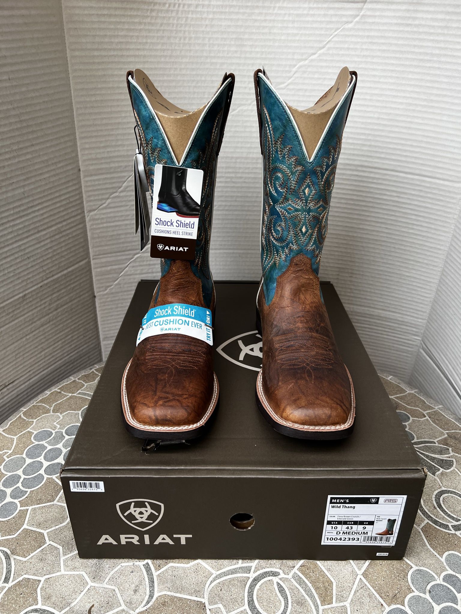 COWBOY BOOTS ARIAT SIZES AVAILABLE 9.5--10.5-11-12 MENS 