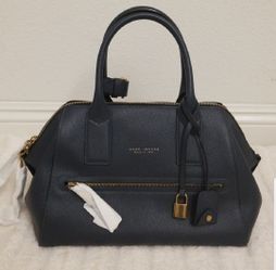 Authentic NWT calf leather Marc Jacob Small Incognito Navy Blue with antique gold hardware