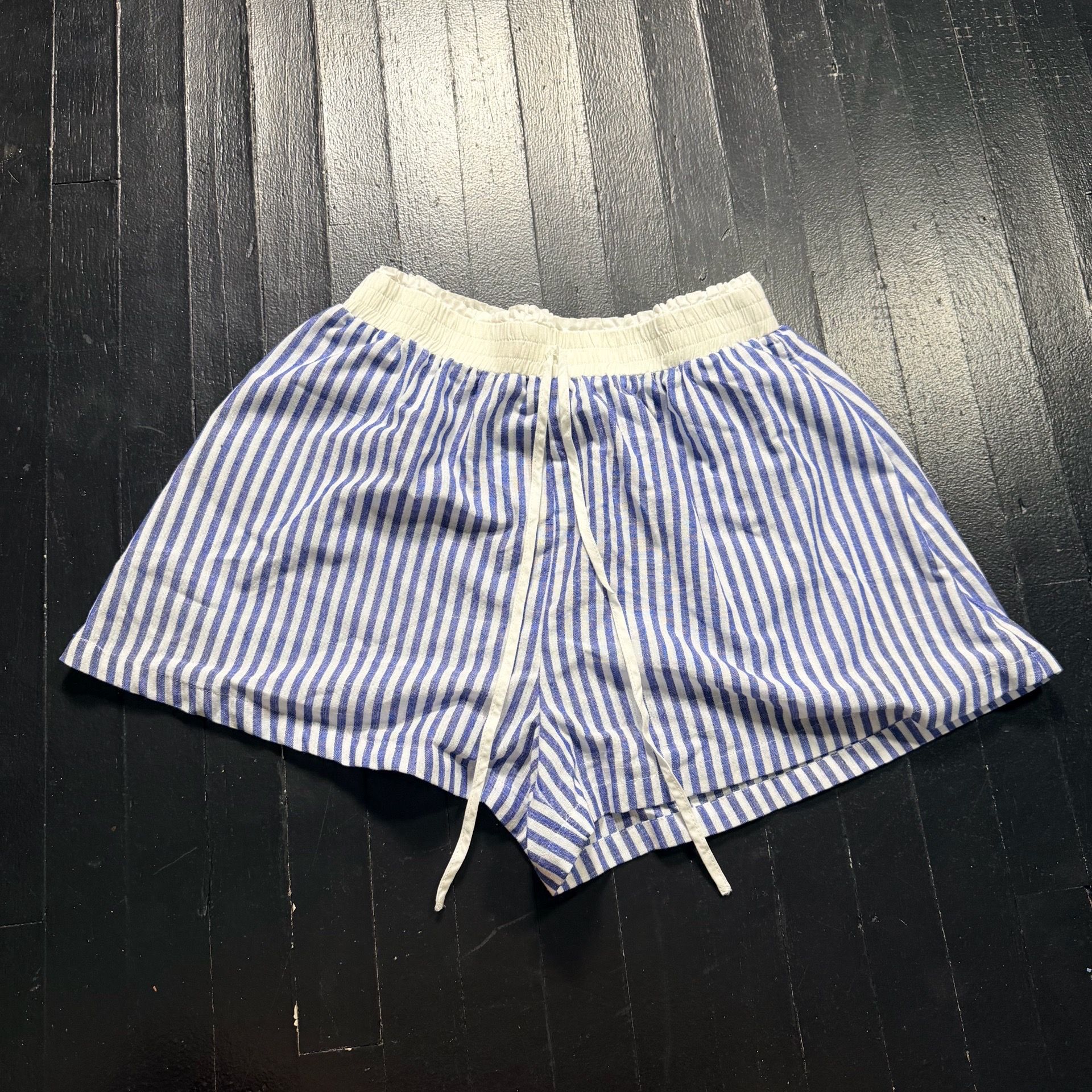 SHEIN Blue and White Striped Shorts size L
