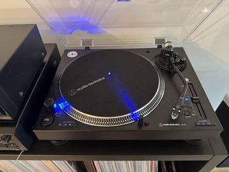 Set of Turntables Table