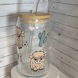 New Highland Cow Glass Tumbler With Lid And Straw 