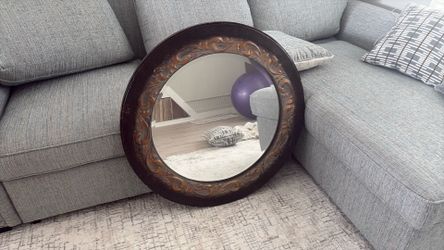 Decorative wall mirror