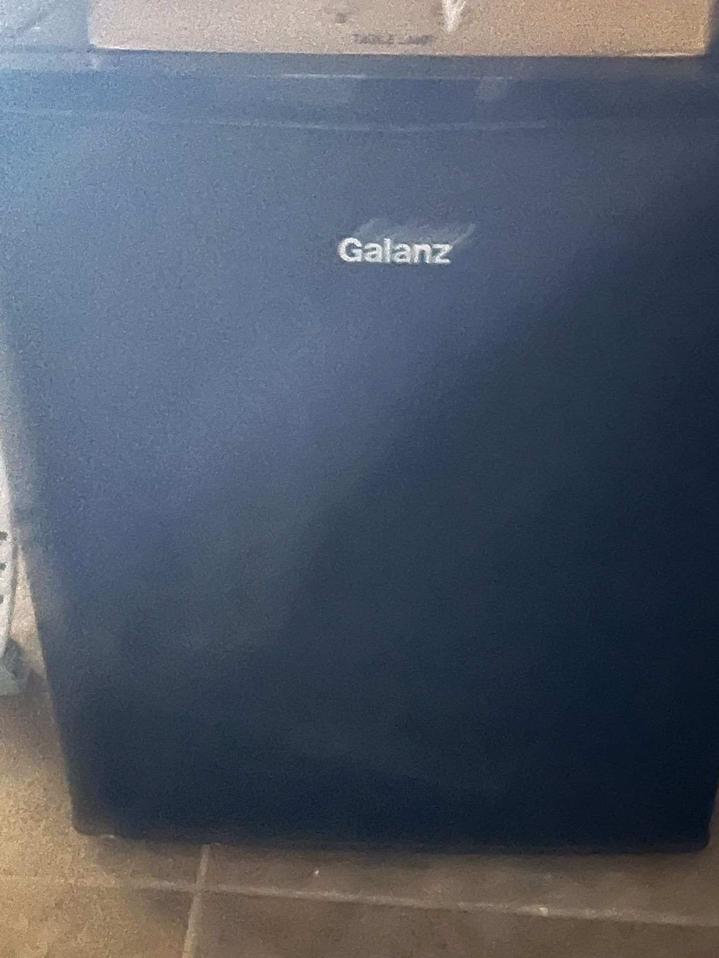 Mini Fridge Working Well  ( 19 W x 24.5 H X Deep 19.5 ) 