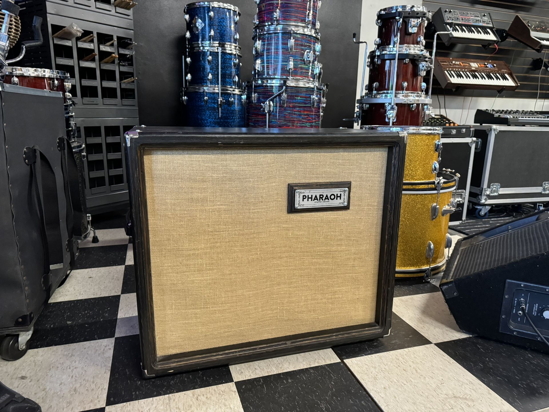 Pharaoh 1x10, 1x12” Cab For Guitar 