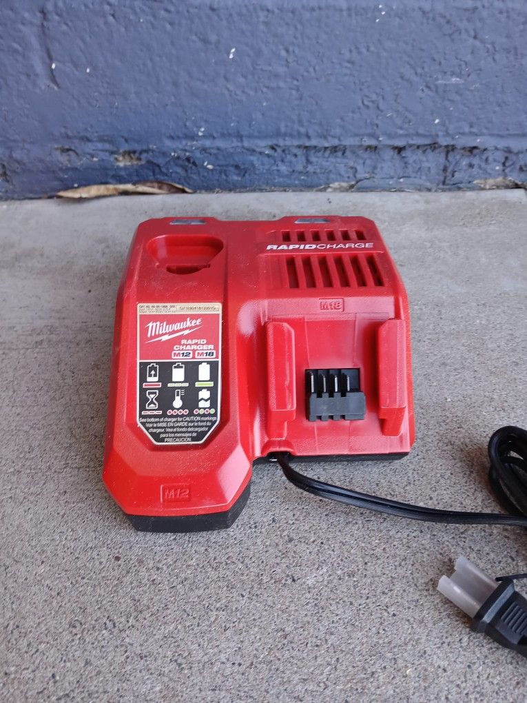 RAPID CHARGER MILWAUKEE