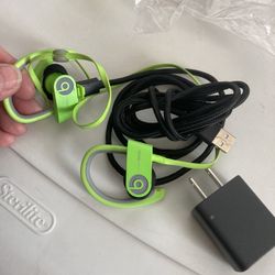 Power beats Bluetooth headset