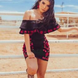 Blusas y Vestidos Mexicanos Bordados ✨ Mexican Dresses & Blouses, Women & Girls ✨ ✨ Prices Vary - Precios Variados 