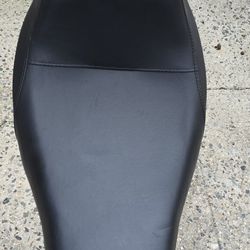 Harley Davidson FXLRS LOW RIDER S 2018-2024 Seat Solo Rider OEM (contact info removed)6