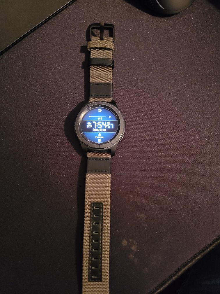 Samsung Gear S3 Frontier Smart watch