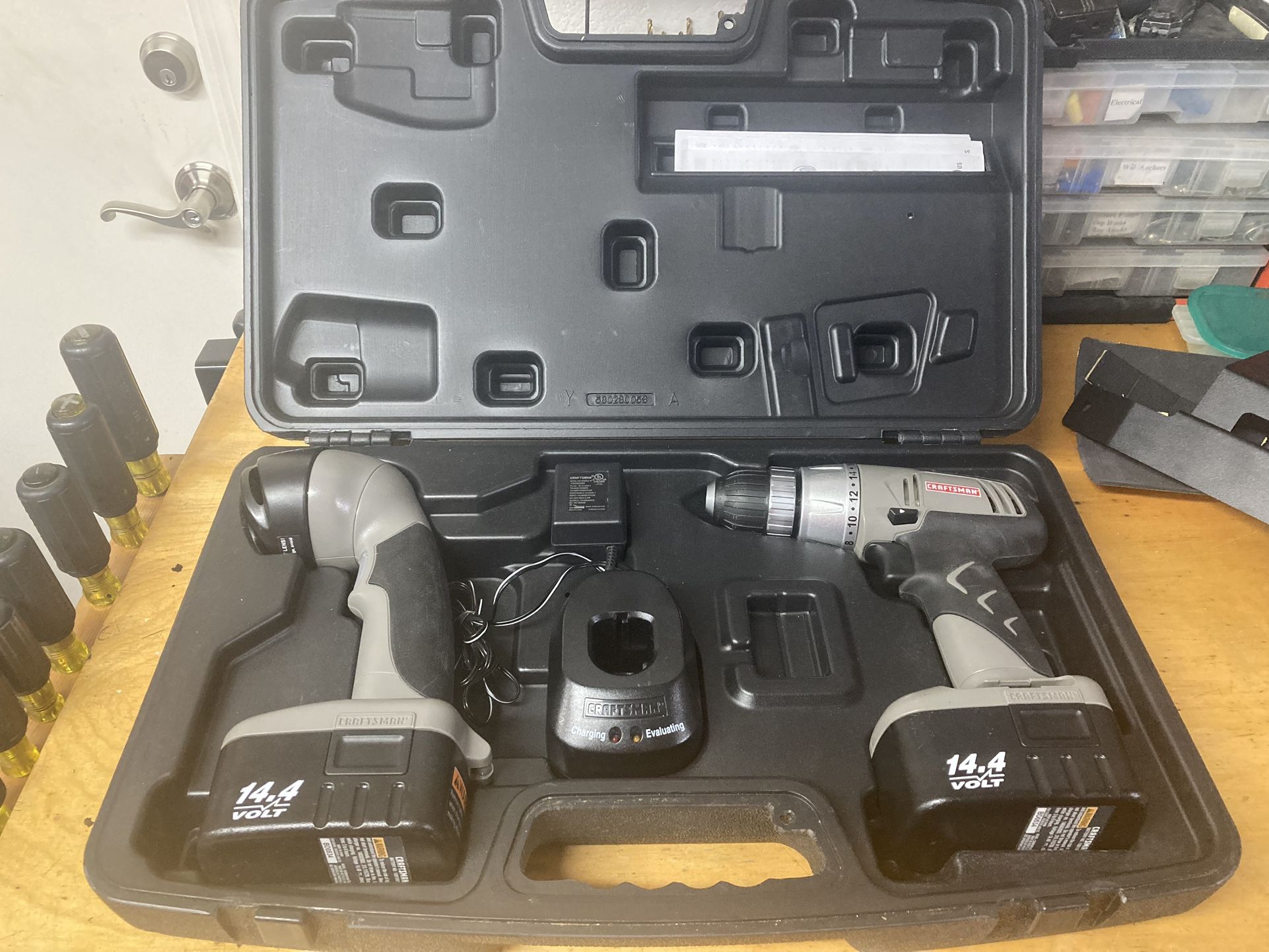 Craftsman Cordless Drill And Light Combo