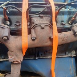 1965 PONTIAC 326! WITH CLUTCH ,FLYWHEEL, N PLATE!! 425$