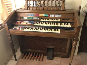 Play organ