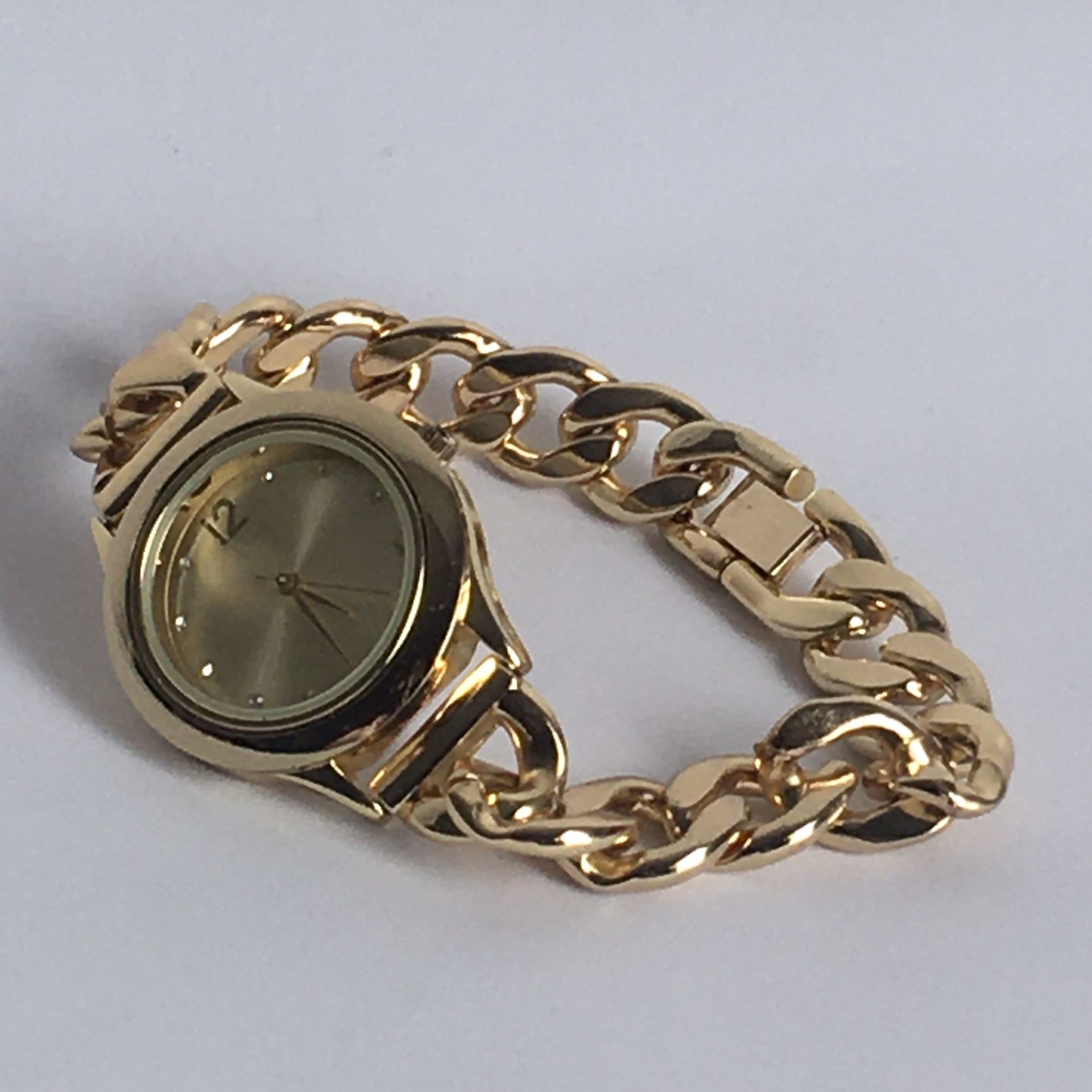 GOLD TONE CHAIN WRIST WATCH