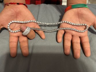 Daimond necklace and ring
