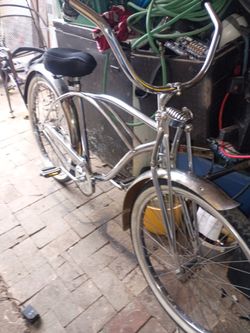26-in Old School Schwinn Lowrider Bike