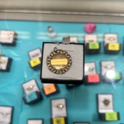 14kt 4 Grams Mirror Like Pendant