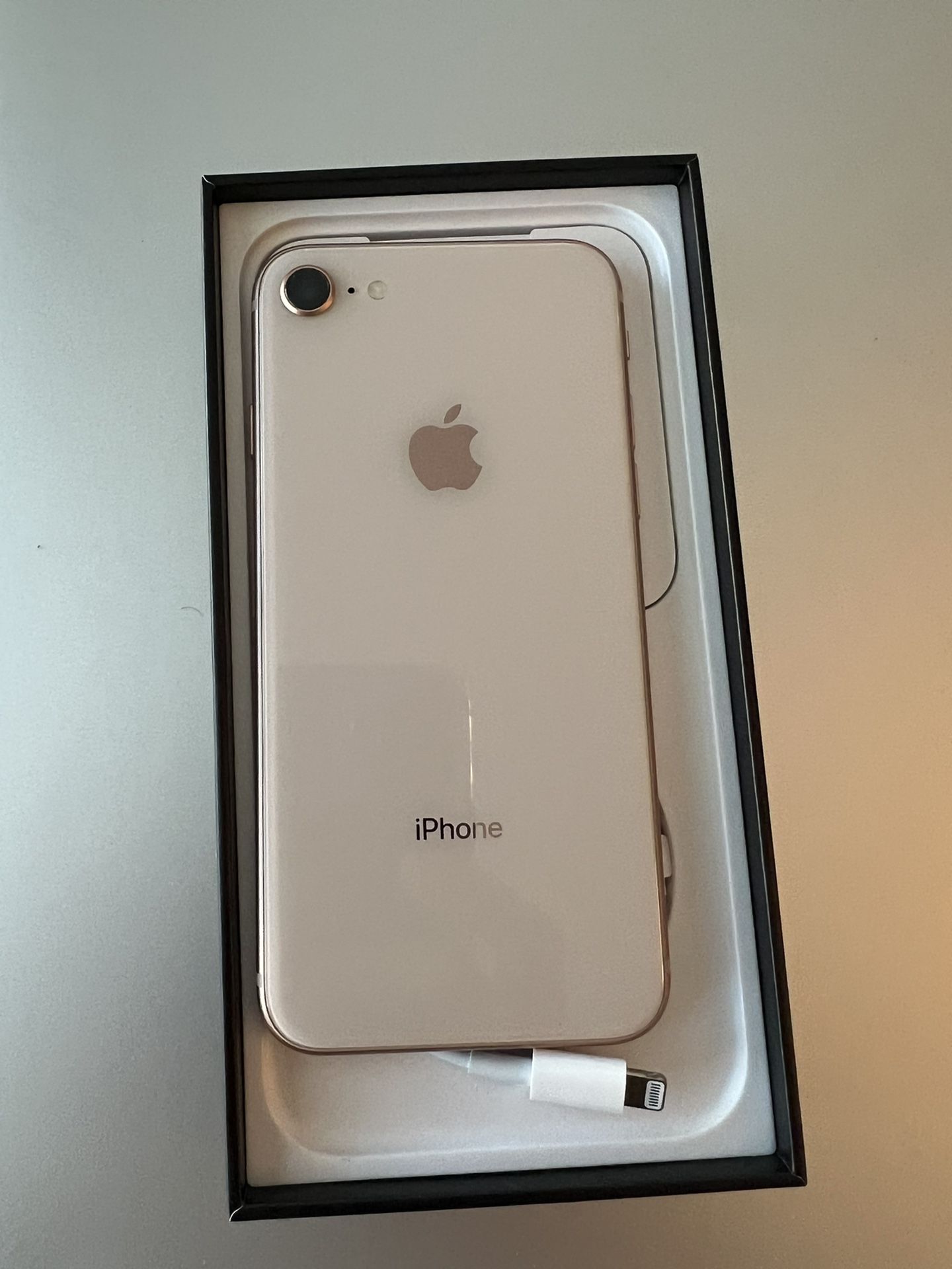 Iphone 8 Gold 64GB ANY CARRIER