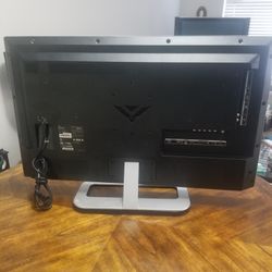 Vizio  32" smart TV
