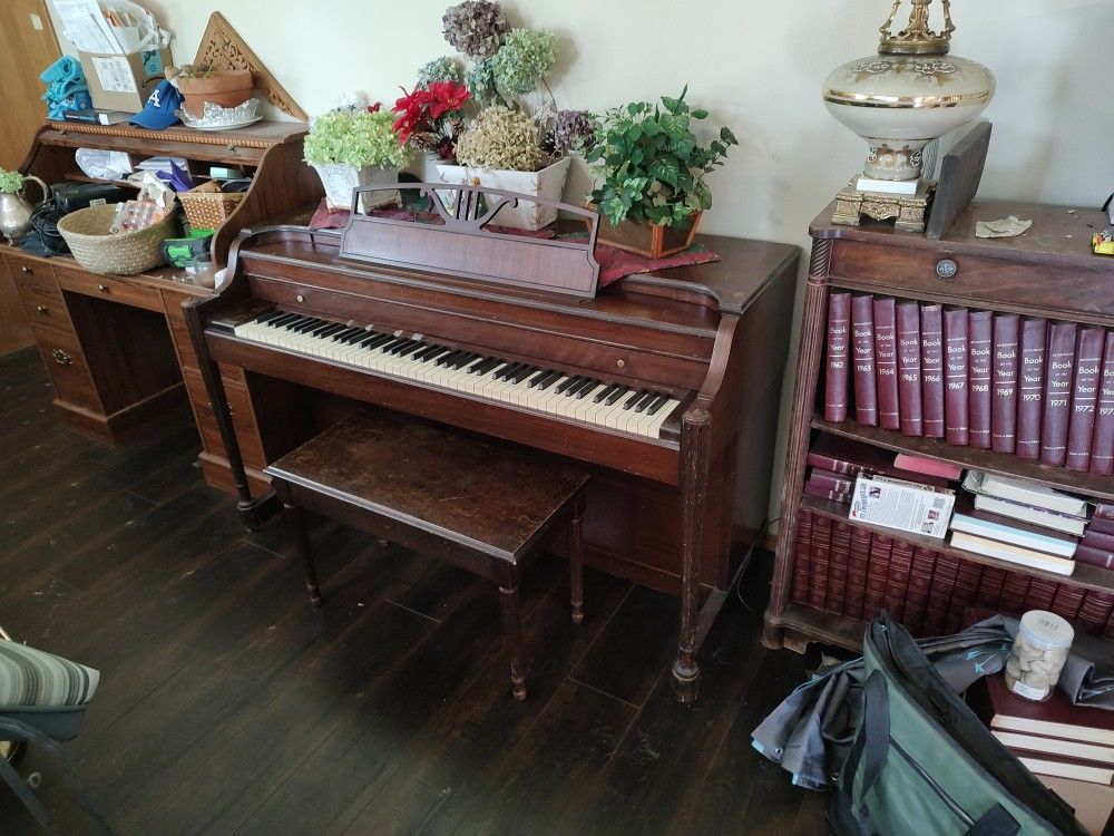 Antique Baldwin Acrosonic