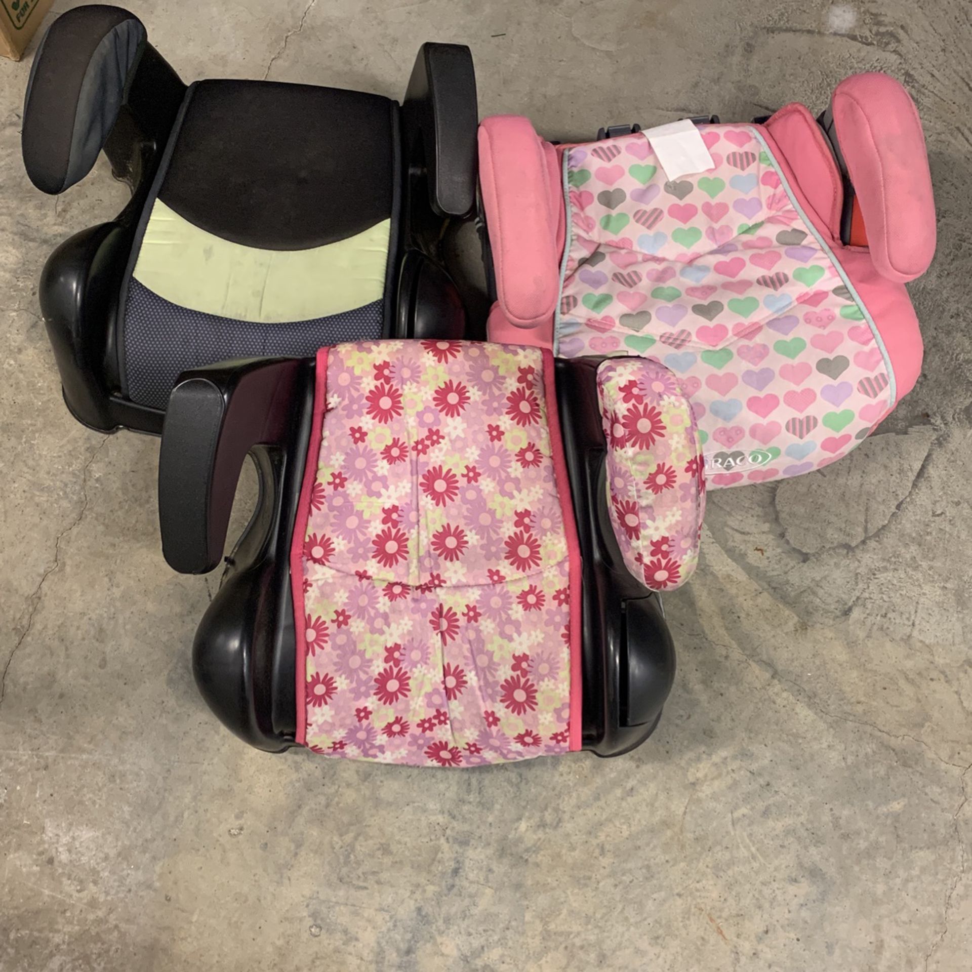 (3) Kids Car Boosters Seats