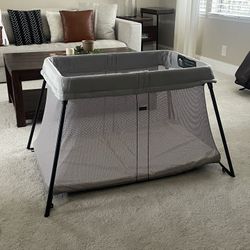 Baby Bjorn Travel Crib